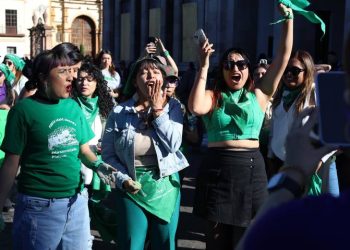 Congreso de Edomex aprueba despenalización del aborto 