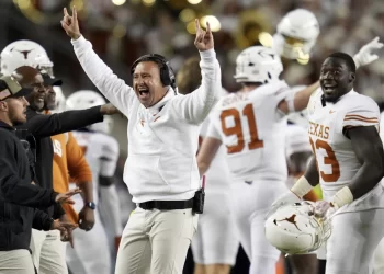 Longhorns aseguran a liniero defensivo de élite de Georgia