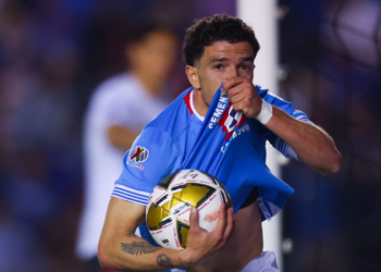 Cruz Azul logra una remontada y asegura Clásico Joven ante América en las semifinales