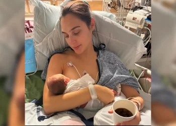 Hacen cirugía cerebral a la “Mujer Maravilla”