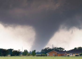 Alerta de tornado emitida para Houston ante clima severo