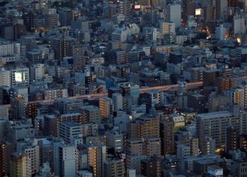 Sismo de 6.9 sacude a Japón; lanzan alerta de tsunami