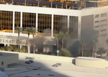 Explosión de una Tesla Cybertruck cerca del hotel Trump en Las Vegas: investigan posible acto terrorista