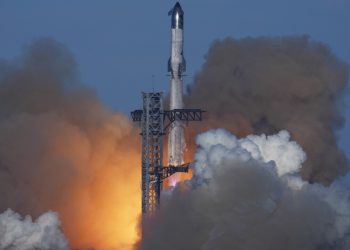 SpaceX recupera el cohete Starship en la plataforma, pero pierde la nave espacial