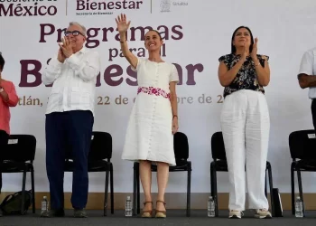 Presidencia no va a quitar ni poner gobernadores, sostiene Sheinbaum sobre Rubén Rocha