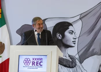 “No están solos”, dice Cancillería a migrantes 