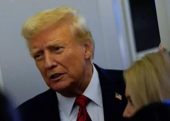 Trump congela ayudas y préstamos federales que impactarían en la educación y sanidad