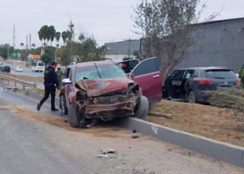 Balacera y accidente en carretera