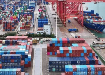 Trump amenaza a Canadá con mayores aranceles si toma represalias contra EU