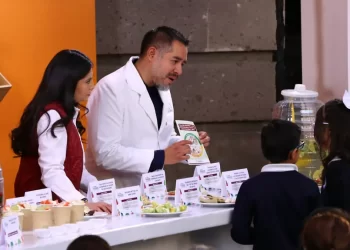 Inicia estrategia nacional contra comida chatarra en las escuelas de nivel básico