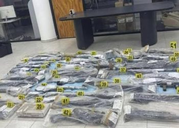 Roban depósito de evidencias de la FGR