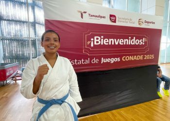 Gana Valeria Medellín, estudiante de la UTNL, torneo estatal de karate