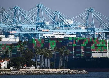 China responde a aranceles de EU con gravámenes a productos agropecuarios