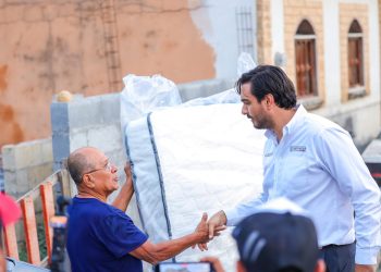 Entrega Gobierno de Reynosa colchones y estufas a familias afectadas por lluvias