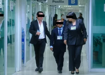 Los Alegres del Barranco acuden al ministerio público, pero no declaran