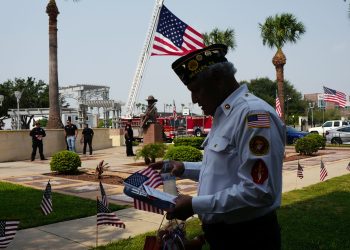 Edinburg honra a sus héroes en emotivo acto del Día de los Caídos
