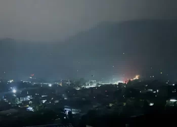 India lanza ofensiva contra Pakistán tras ataque a turistas en Cachemira