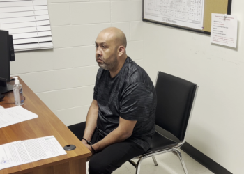 Exlíder escolar de Progreso enfrenta cargos por agresión