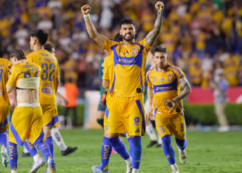 Tigres avanza con polémica: Le sacan el empate a Necaxa en los minutos finales