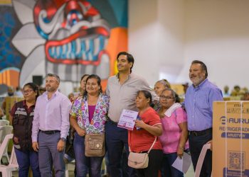 Apoya Gobierno de Reynosa a damnificados con entrega de refrigeradores
