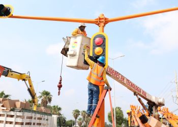 Avanza modernización en la capital de Tamaulipas; red semafórica registra 50 % de avance