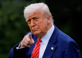 Donald Trump aumenta al 50% los aranceles al acero y aluminio 