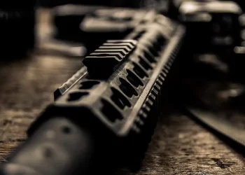 Sheinbaum condena intento de “portazo” de maestros