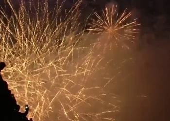 Espectador resulta herido por pirotecnia durante festival Texas Cook’Em