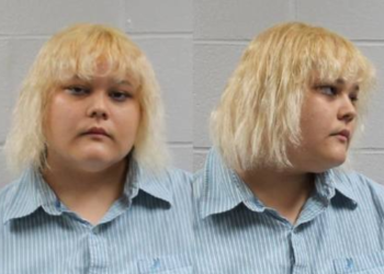 Imputan a niñera seis cargos por maltrato infantil.