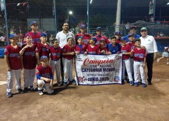 Felicita Gobierno de Reynosa a peloteritos de la Treviño Kelly por Campeonato Nacional
