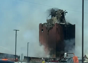 Explosión en planta de Nebraska deja tres desaparecidos
