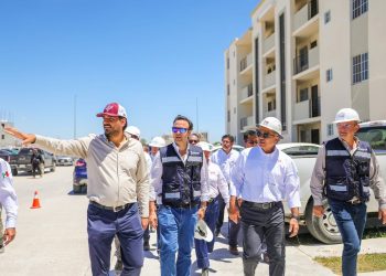 Supervisaron vivienda social Alcalde de Reynosa, Director General del INFONAVIT y Director de ITAVU