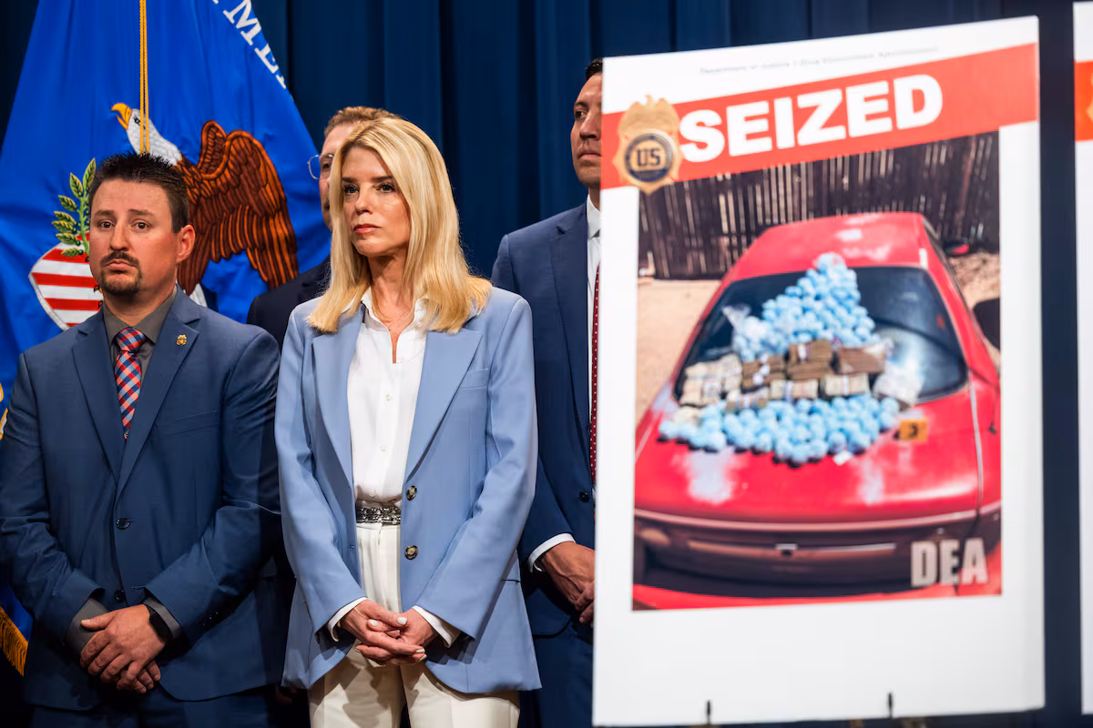 Trump Ordena al Ejército de EE. UU. Combatir Cárteles Extranjeros