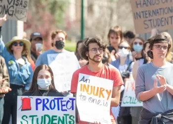 DHS propone limitar estancia de estudiantes internacionales en EE. UU.