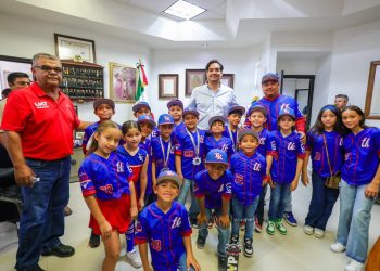 Celebrara Gobierno de Reynosa con peloteritos de la Treviño Kelly su triunfo nacional