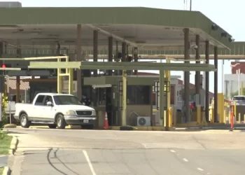 Detienen a hombre por robar autos rentados valuados en más de 500 mil dólares