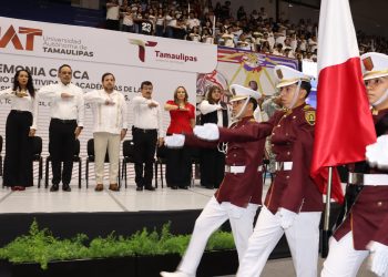 Rector da la bienvenida a estudiantes de la UAT en el inicio del ciclo escolar