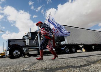 EE. UU. intensifica la represión contra camioneros que no hablan inglés