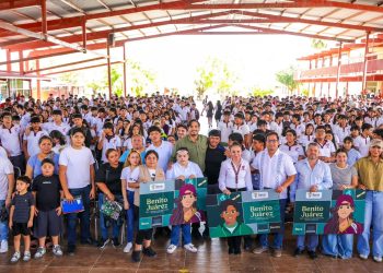 Entrega Gobierno de Reynosa Becas de Bachillerato