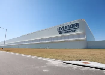Cientos arrestados en redada migratoria en planta de Hyundai en Georgia