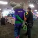 Mascota de Chuck E. Cheese es arrestada durante su turno por presunto fraude con tarjeta de crédito