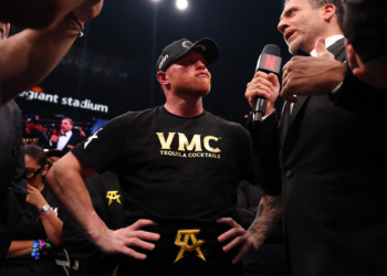 “Esta derrota no me detiene”: Canelo Álvarez pide revancha contra Crawford