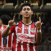 Chivas despierta y vence a Necaxa con goles de cantera