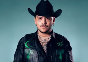 Christian Nodal y Universal Music: caso avanza a audiencia inicial