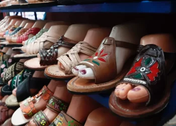 México impone cuotas compensatorias al calzado chino