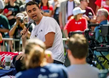 Muere el activista conservador Charlie Kirk tras ataque en Utah
