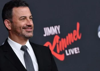 “En Vivo con Jimmy Kimmel” regresa al aire tras suspensión temporal