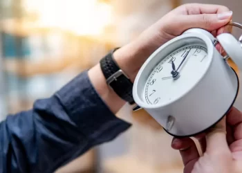 Termina horario de verano en zonas fronterizas