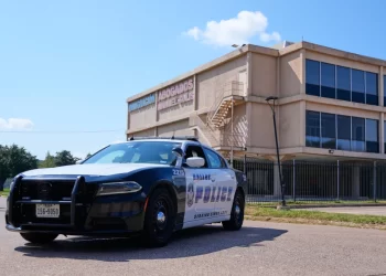 Ataque en instalación del ICE en Dallas: el atacante creía sufrir enfermedad por radiación