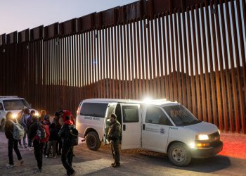 Advierten riesgo de arresto para quienes crucen retenes con permiso C8